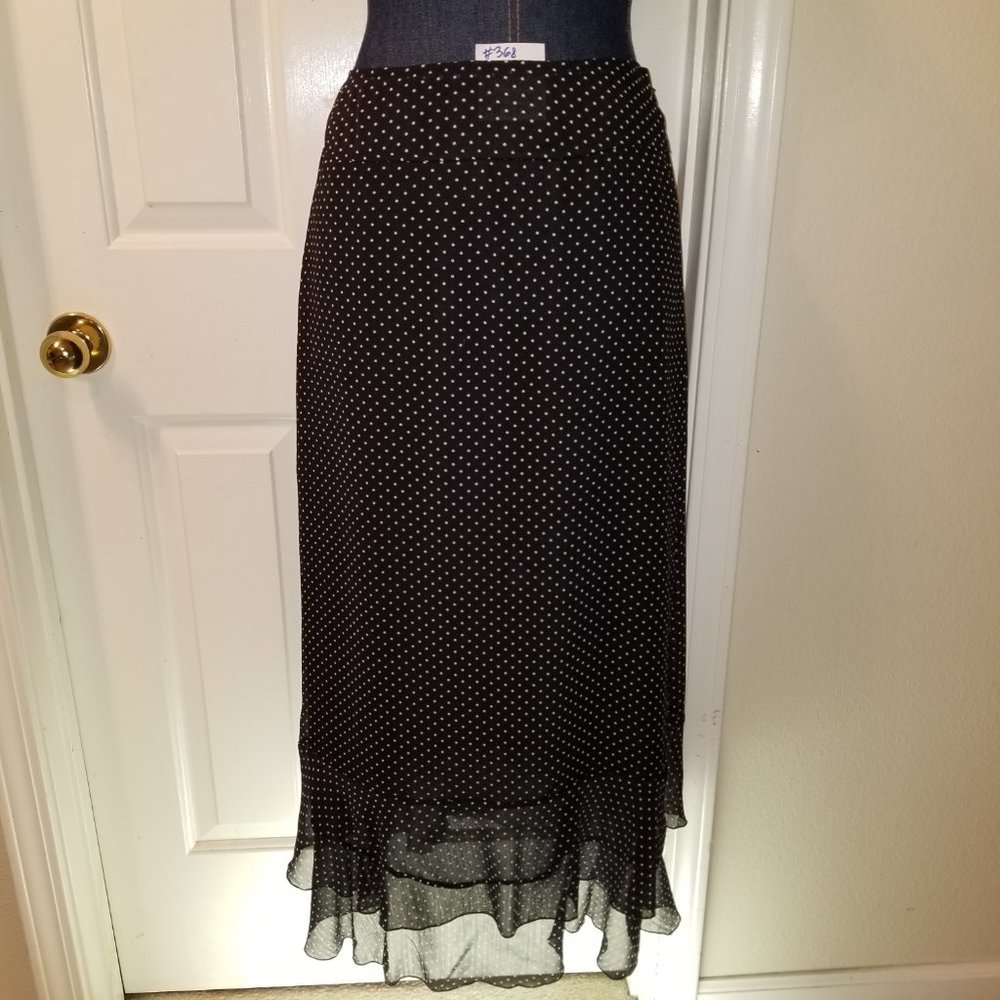#368 NWT Traditions polka dot black white Skirt